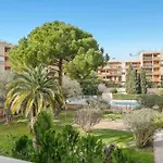 Апартаменты In With Swimming Pool And Balcony