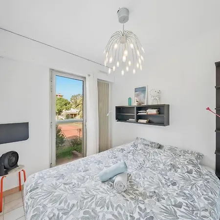 In With Swimming Pool And Balcony