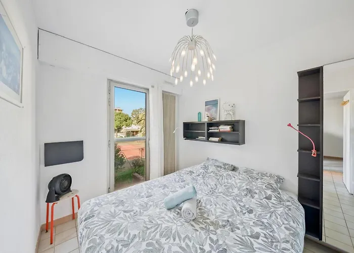 In With Swimming Pool And Balcony