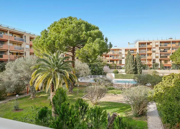 Apartment In With Swimming Pool And Balcony